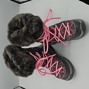 Bearpaw "Meredith" Snow Boots NWOT Girl's Size: 1